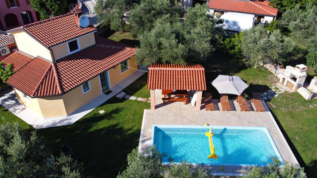 Damjanic Holiday House Бртонигла Экстерьер фото