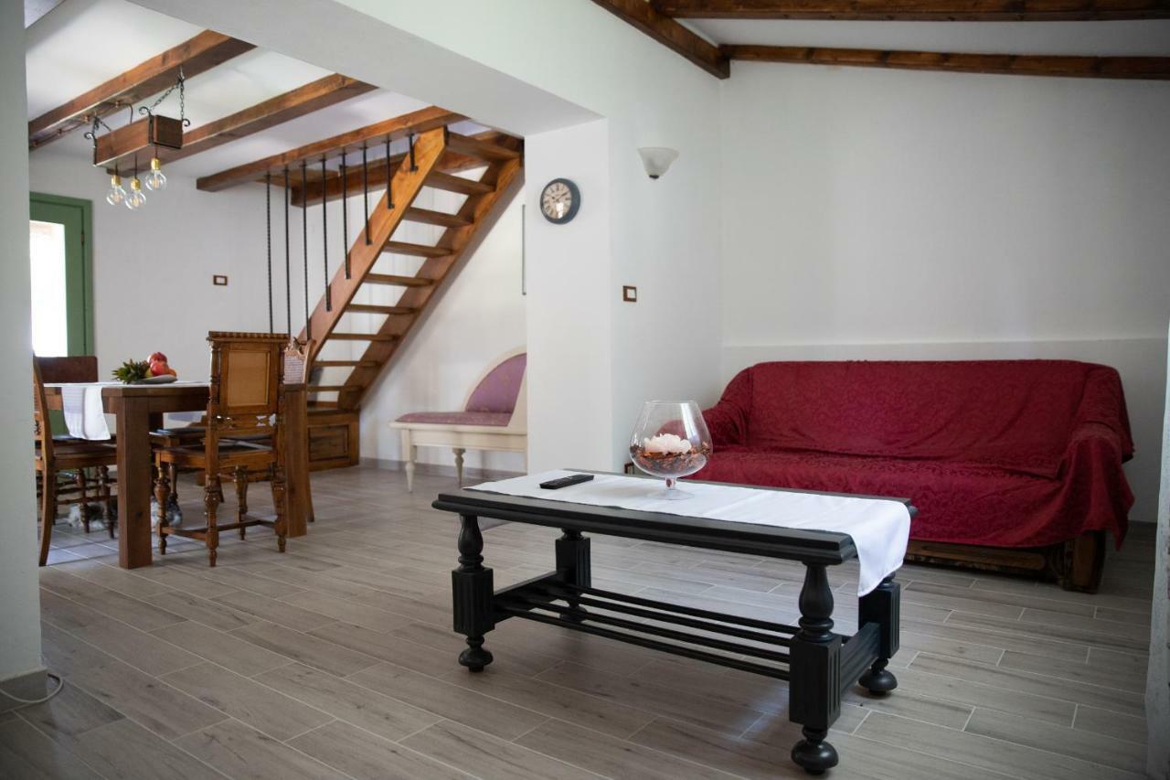 Damjanic Holiday House Бртонигла Экстерьер фото